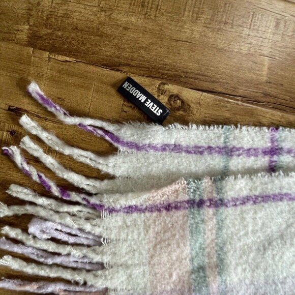 Steve Madden Women’s Textured Scarf Grey, 78” X 21”, Brand New. - Picture 2 of 5